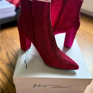 Betsey Johnson Pink Heeled Boots with Pointed Toe and Chunky Heel